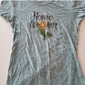 Levitate ladies size medium, green tshirt